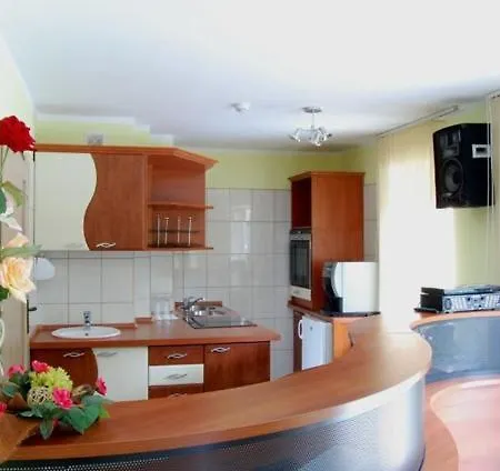 Pod Arkadami Resort *