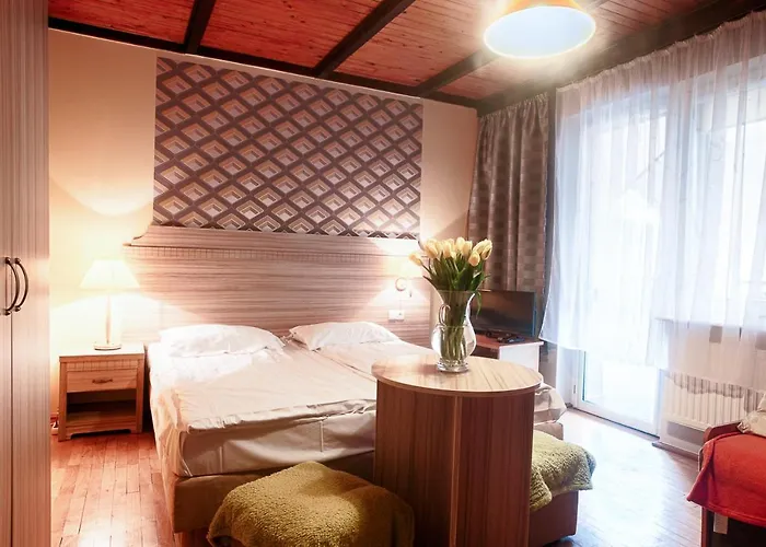 Pod Arkadami Resort *